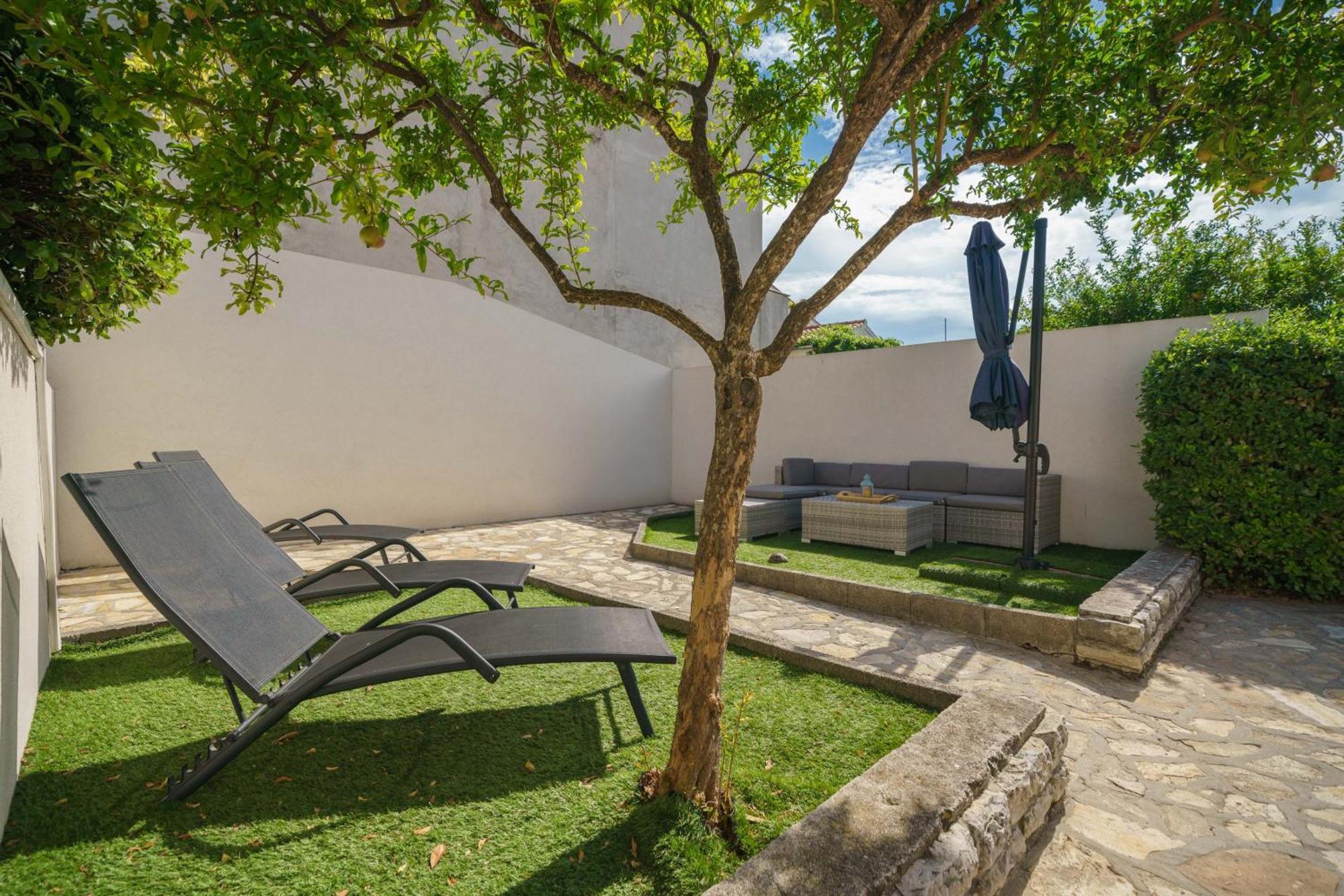 Oliva Holiday home *